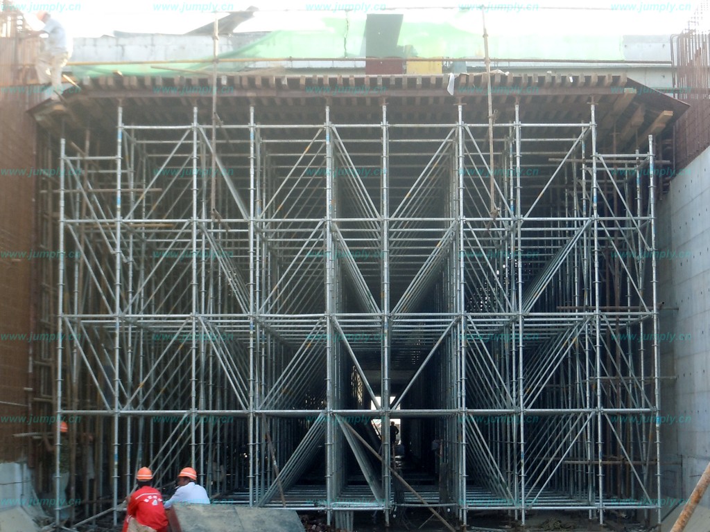 “承插型盤扣式腳手架,高，太高，過高就危險了”